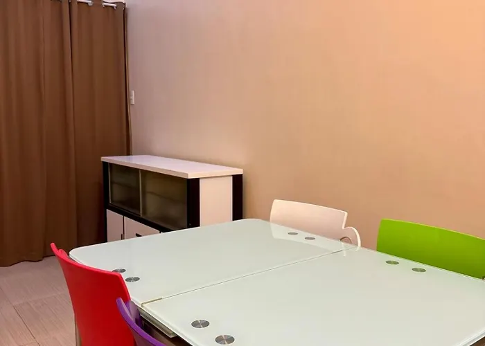 Apartment 2 Bedroom With Paid Parking Near Us Embassy, Slec, Robinsons *