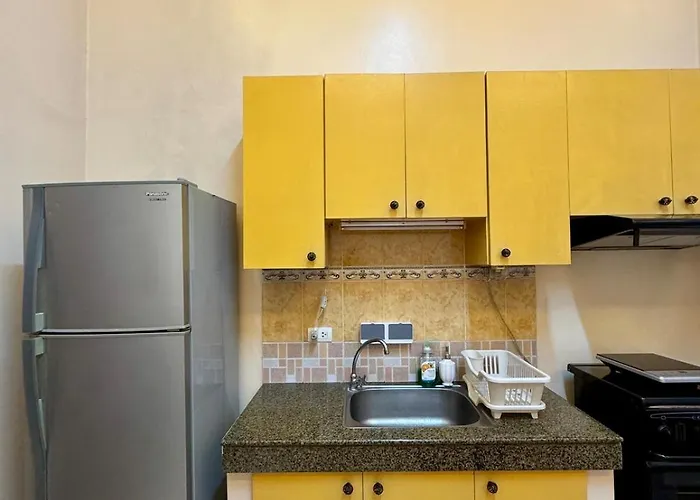 Apartment 2 Bedroom With Paid Parking Near Us Embassy, Slec, Robinsons