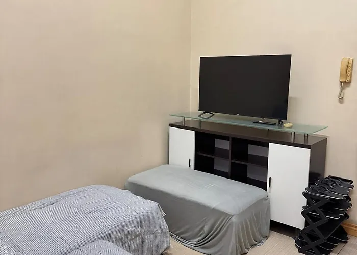 2 Bedroom With Paid Parking Near Us Embassy, Slec, Robinsons * Manila